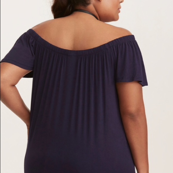 Off Shoulder Ruffle Tee - Picture 4 of 6